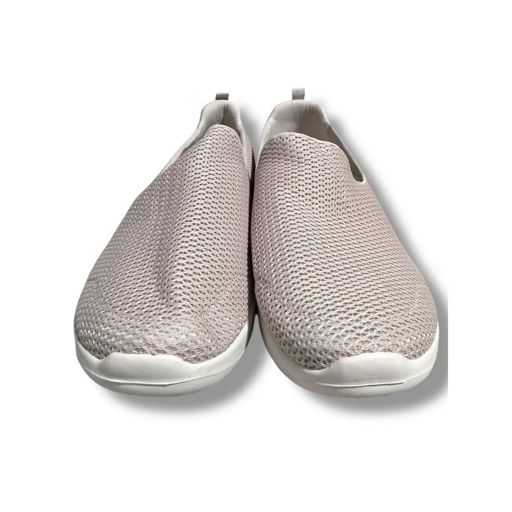 Skechers Mens GOwalk Max Textile Upper Slip On Walking Shoes Sz 12 Taupe